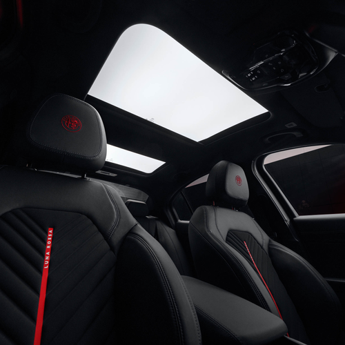 2027 Alfa Romeo Giulia Luna Rossa Interior